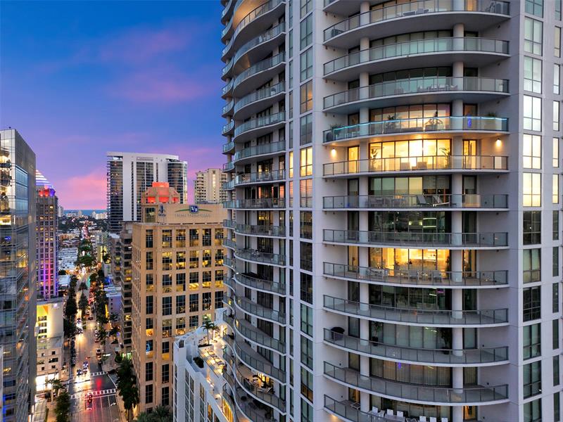 Image 9 of 84 For 100 Las Olas Blvd  2803