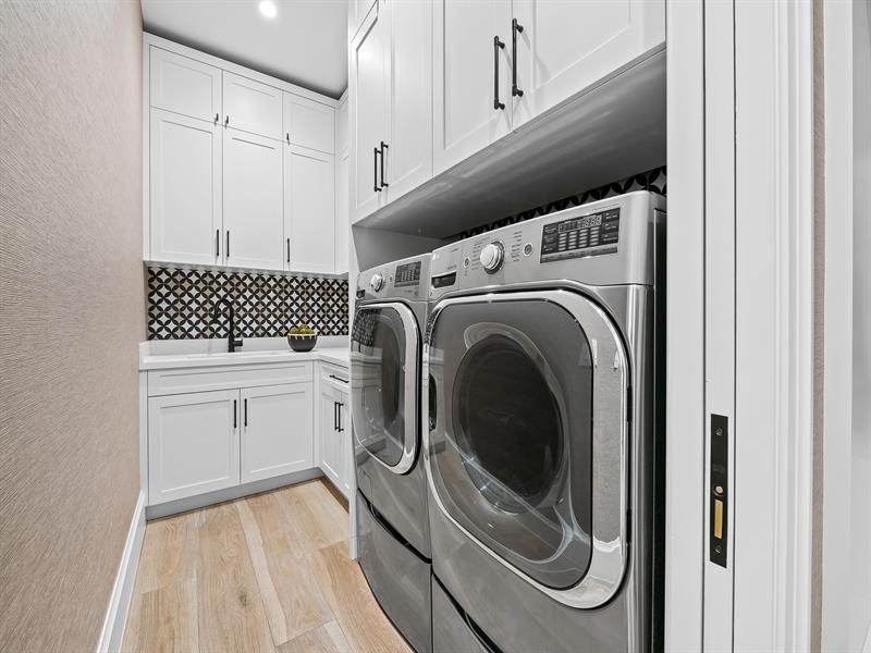 Image 21 of 56 For 2408 27th Ave