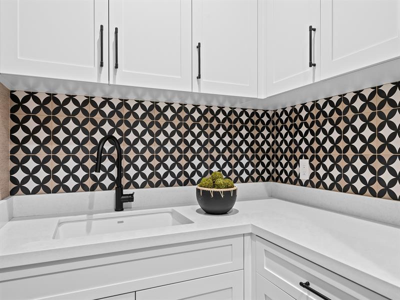 Image 22 of 56 For 2408 27th Ave