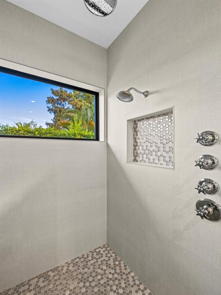 Image 36 of 56 For 2408 27th Ave