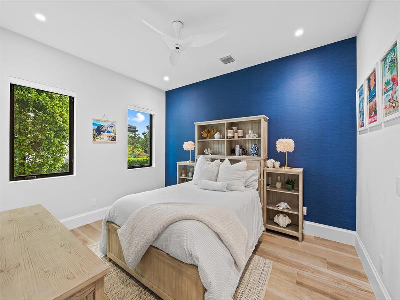 Image 40 of 56 For 2408 27th Ave