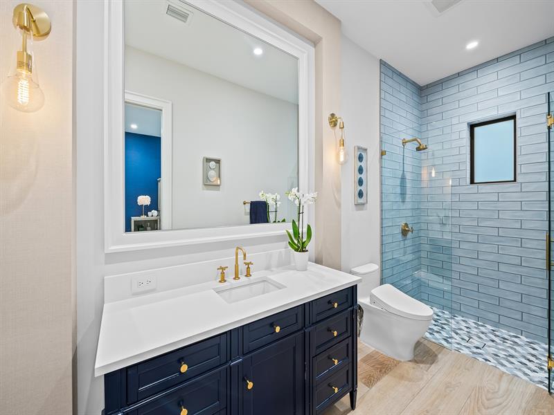 Image 42 of 56 For 2408 27th Ave