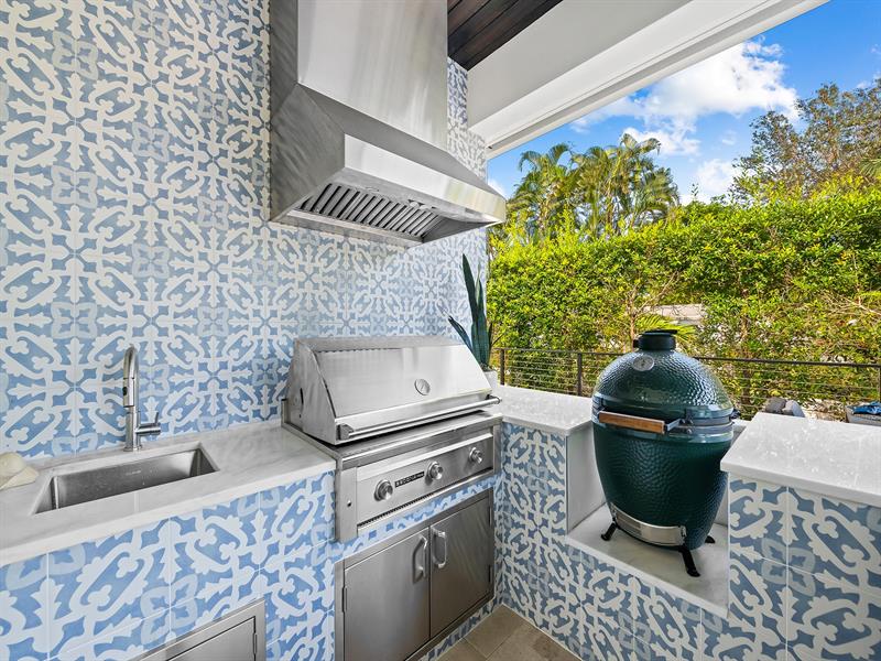 Image 46 of 56 For 2408 27th Ave