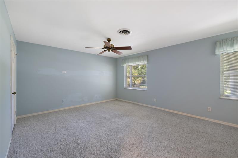 Image 15 of 55 For 960 48th  