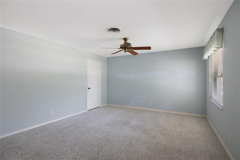 Image 16 of 55 For 960 48th  