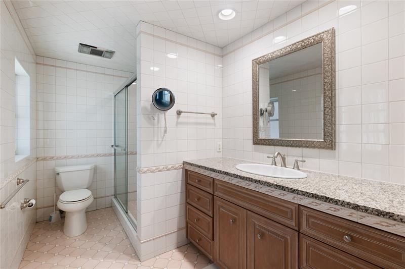 Image 18 of 55 For 960 48th  