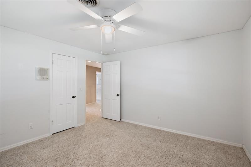 Image 19 of 55 For 960 48th  