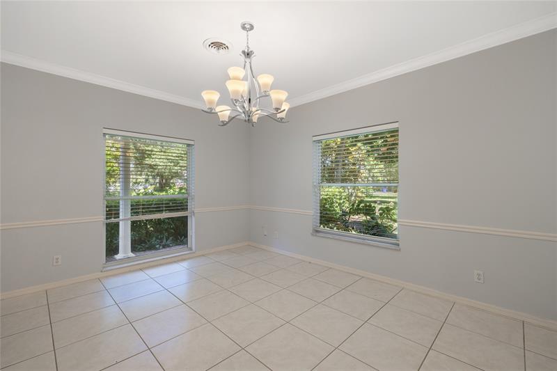 Image 31 of 55 For 960 48th  