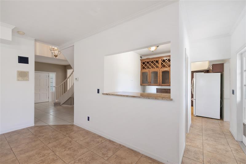 Image 37 of 55 For 960 48th  