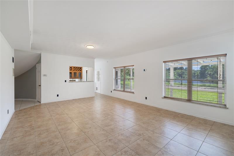 Image 38 of 55 For 960 48th  