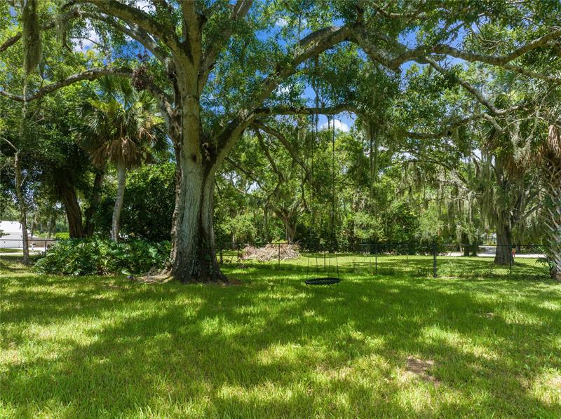 Image 49 of 55 For 960 48th  