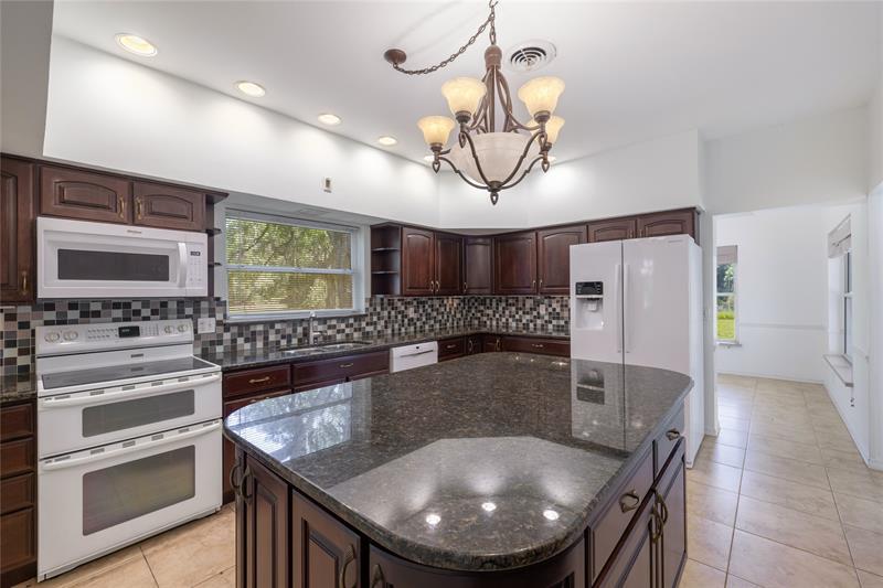 Image 6 of 55 For 960 48th  