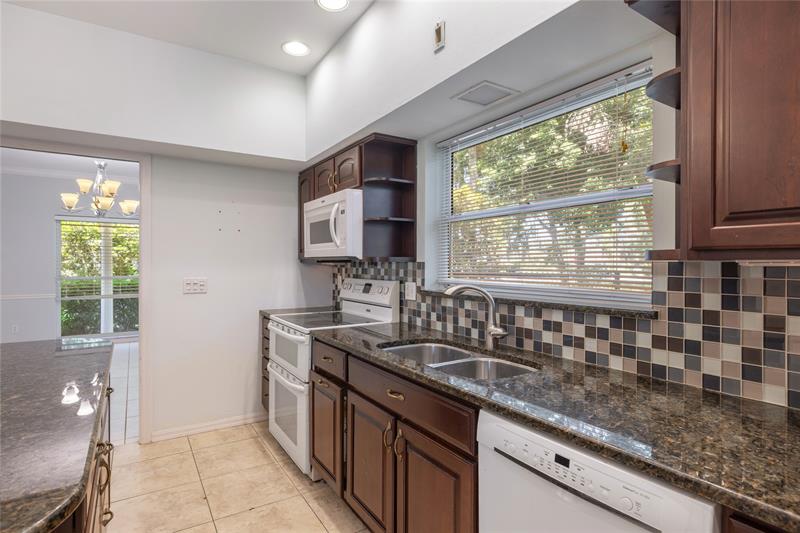 Image 7 of 55 For 960 48th  
