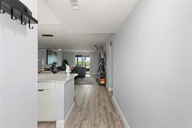 Image 5 of 31 For 5500 2nd Ave  316