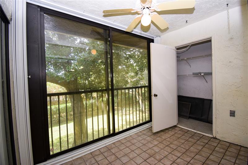 Image 14 of 17 For 9665 Riverside Dr  9i