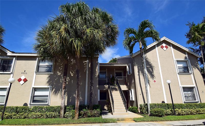 Image 2 of 17 For 9665 Riverside Dr  9i