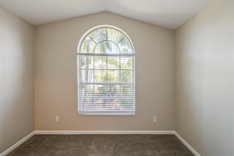 Image 22 of 29 For 1875 Barnstable Rd