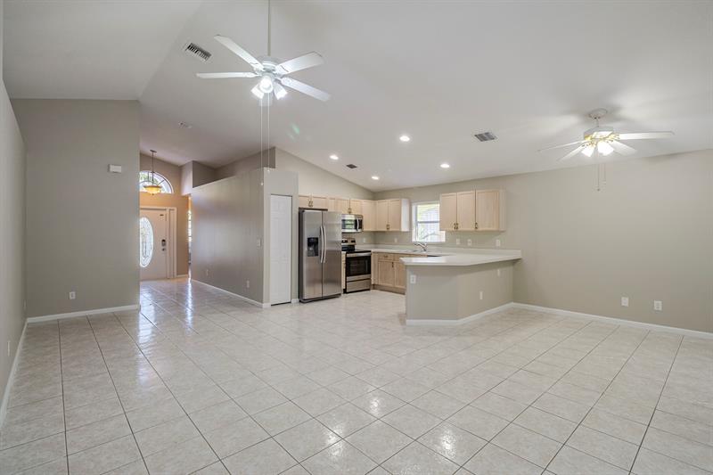 Image 4 of 29 For 1875 Barnstable Rd