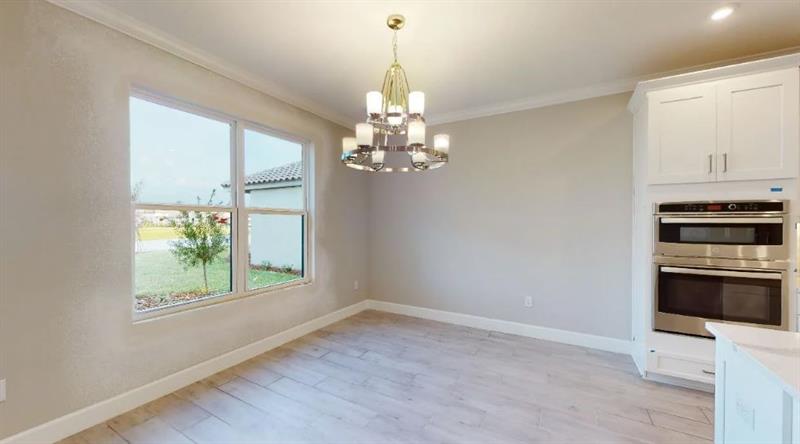 Image 10 of 33 For 13621 Alejandro Court