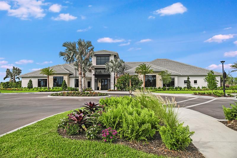 Image 18 of 33 For 13621 Alejandro Court