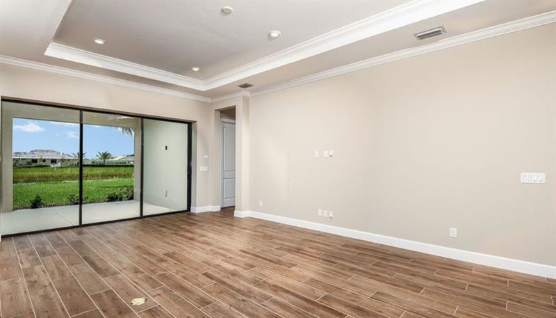 Image 9 of 33 For 13621 Alejandro Court