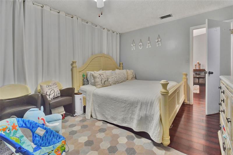 Image 13 of 18 For 4415 5th Ave  3125