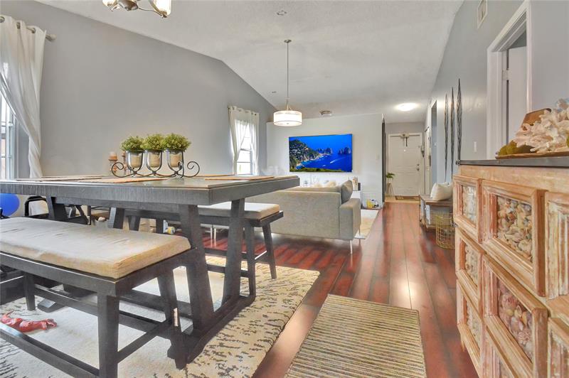 Image 7 of 18 For 4415 5th Ave  3125