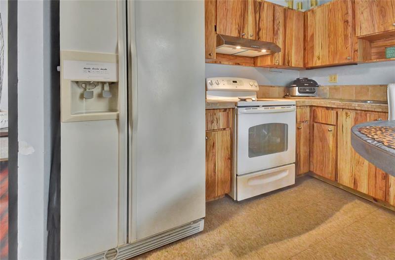 Image 8 of 18 For 4415 5th Ave  3125