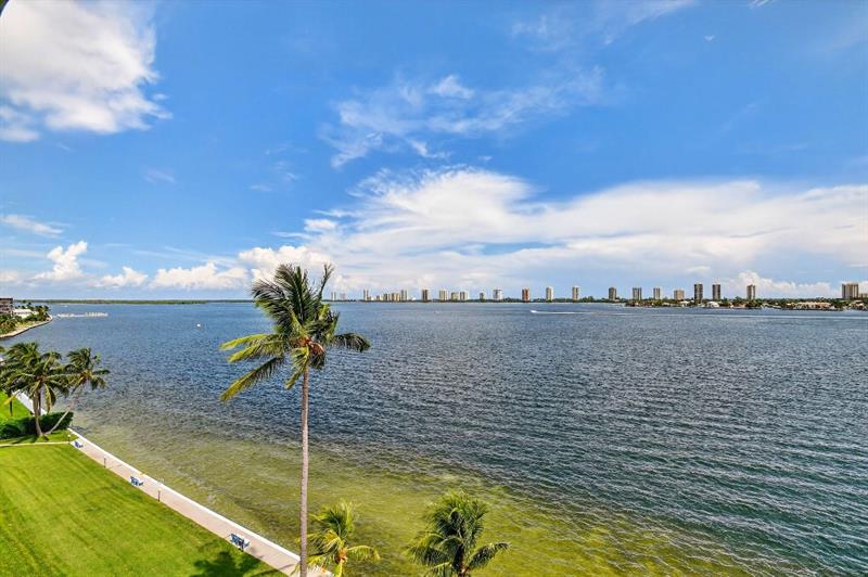 Image 4 of 50 For 301 Lake Shore Dr  801