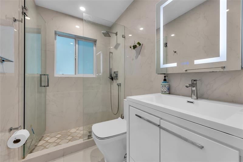 Image 22 of 30 For 44 29th St  