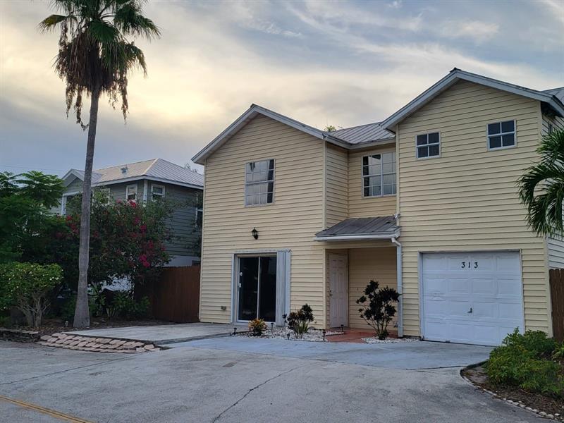 Listing Details for 313 D Street, Lake Worth Beach, FL 33460
