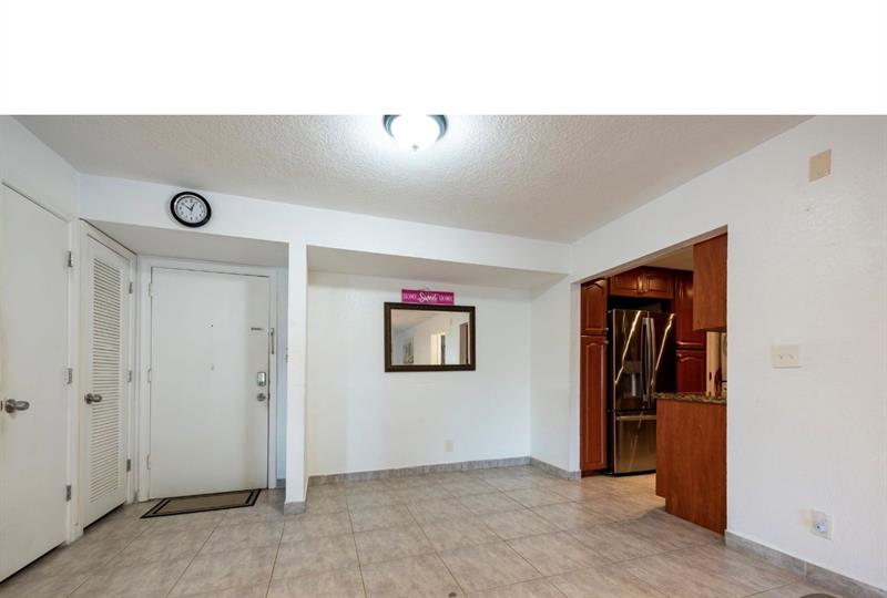 Image 15 of 19 For 1428 4th Ave  F145