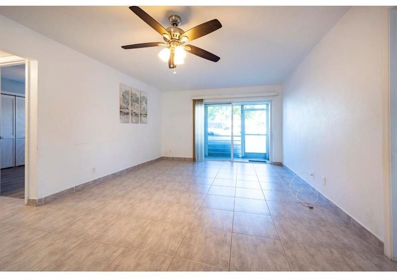 Image 8 of 19 For 1428 4th Ave  F145