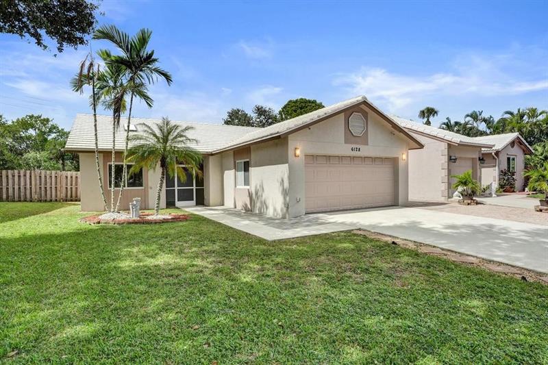 Details for 6128 Strawberry Lakes Cir, Lake Worth, FL 33463