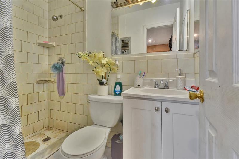 Image 13 of 20 For 4401 33rd St