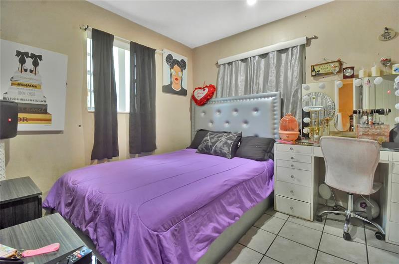 Image 16 of 20 For 4401 33rd St