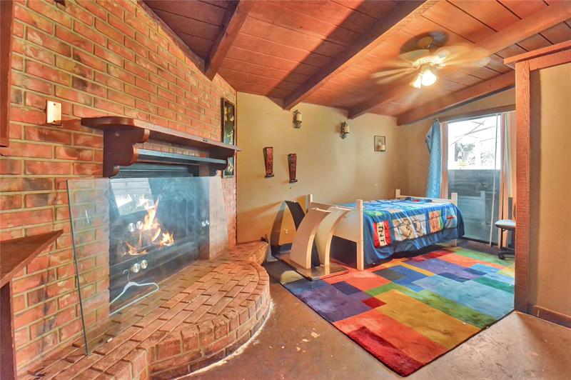 Image 17 of 20 For 4401 33rd St