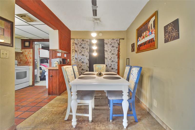 Image 5 of 20 For 4401 33rd St