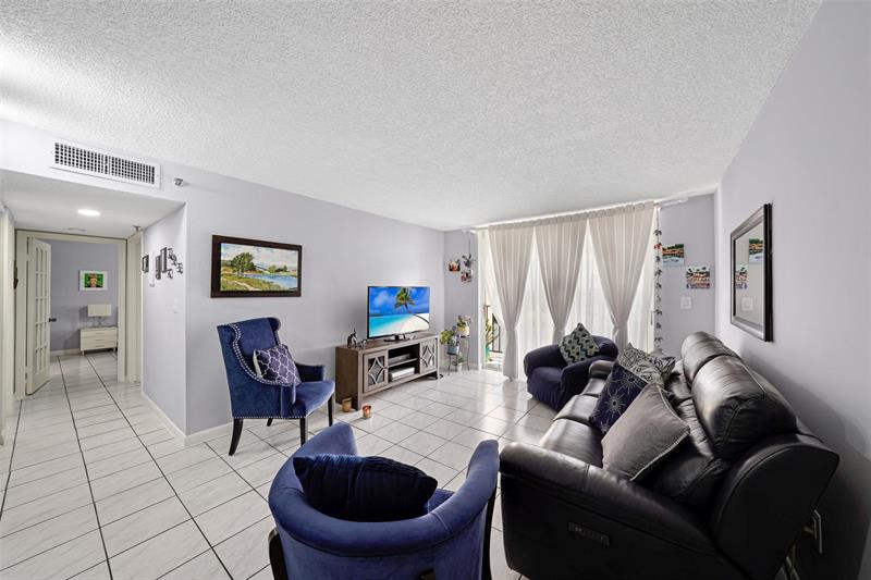 Image 10 of 49 For 9688 Fontainebleau Blvd  610