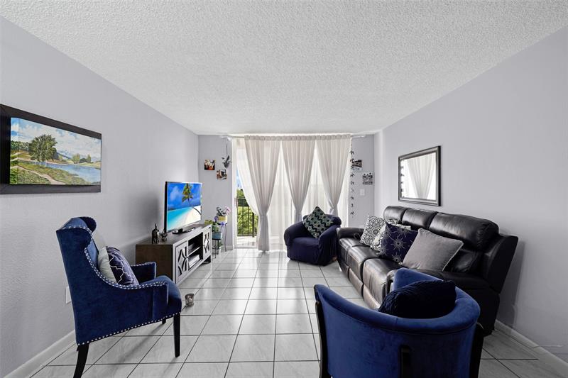 Image 11 of 49 For 9688 Fontainebleau Blvd  610