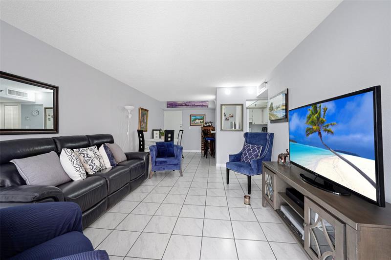 Image 13 of 49 For 9688 Fontainebleau Blvd  610
