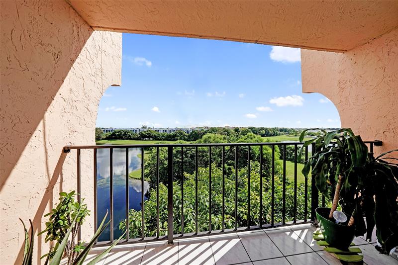 Image 14 of 49 For 9688 Fontainebleau Blvd  610