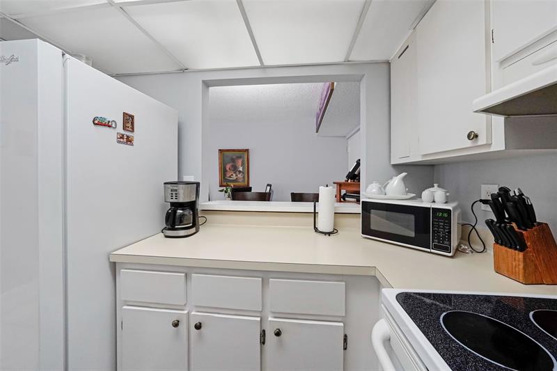 Image 22 of 49 For 9688 Fontainebleau Blvd  610