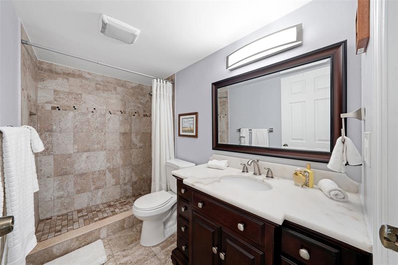 Image 23 of 49 For 9688 Fontainebleau Blvd  610