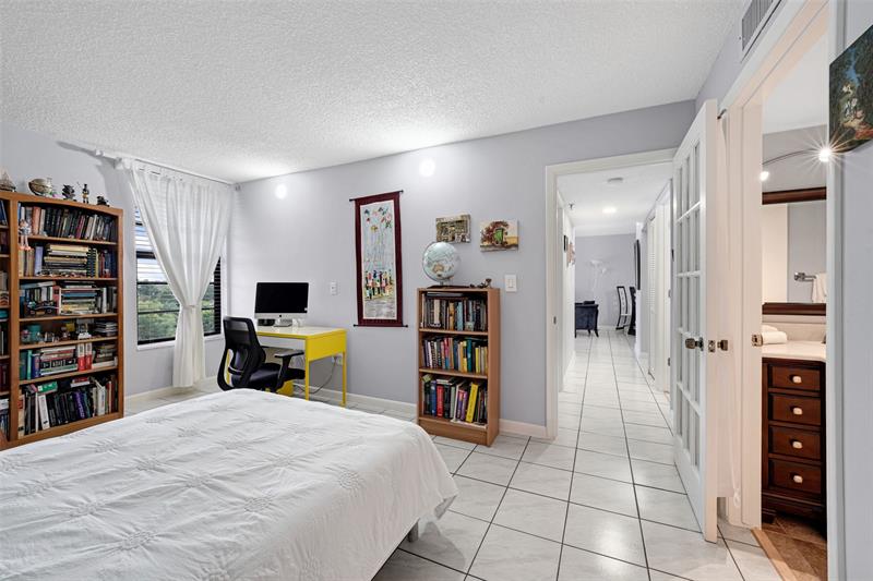 Image 29 of 49 For 9688 Fontainebleau Blvd  610
