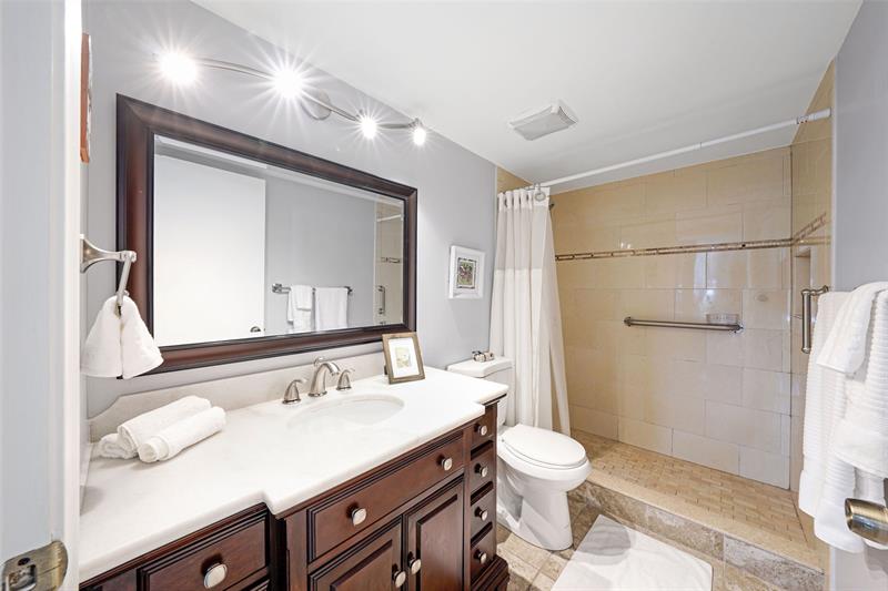 Image 30 of 49 For 9688 Fontainebleau Blvd  610