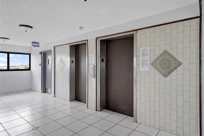Image 37 of 49 For 9688 Fontainebleau Blvd  610
