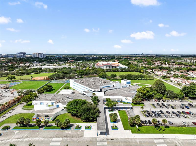 Image 39 of 49 For 9688 Fontainebleau Blvd  610