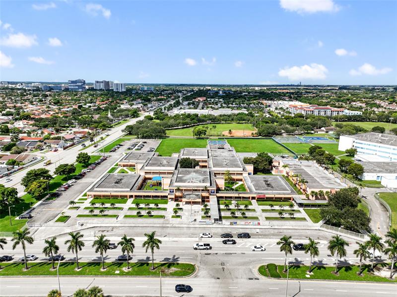 Image 42 of 49 For 9688 Fontainebleau Blvd  610