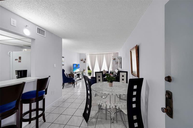 Image 5 of 49 For 9688 Fontainebleau Blvd  610